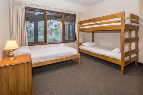 53 Martina Drive - Tourism Noosa 25