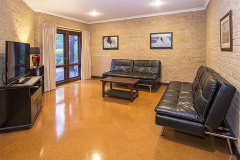 53 Martina Drive - Tourism Noosa 26