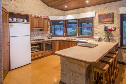 53 Martina Drive - Tourism Noosa 17