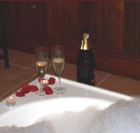 Pemberton Old Picture Theatre Holiday Apartments - Tourism Noosa