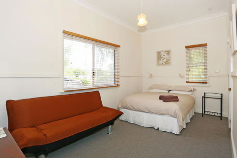 Busselton Guest House - Tourism Noosa 27