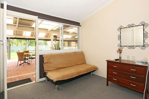 Busselton Guest House - Tourism Noosa 43