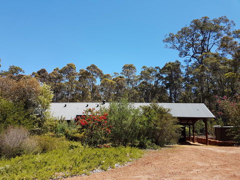Jarrah Grove Forest Retreat - Tourism Noosa 19