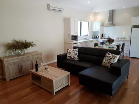 Jarrah Grove Forest Retreat - Tourism Noosa 8