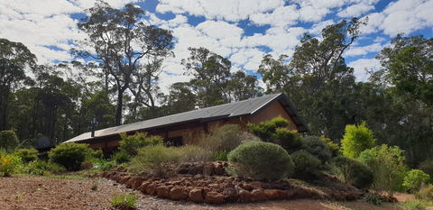 Jarrah Grove Forest Retreat - Tourism Noosa 17