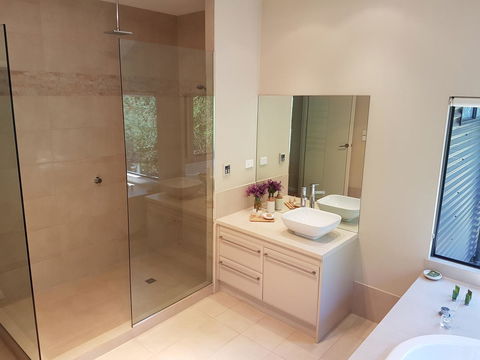 Jarrah Grove Forest Retreat - Tourism Noosa 2