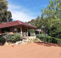 Eleebana Guest House - Tourism Noosa