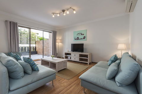 Cottesloe Sea Salt Abode - Executive Escapes - Tourism Noosa 1