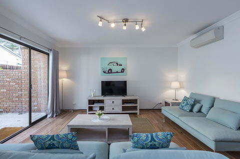 Cottesloe Sea Salt Abode - Executive Escapes - Tourism Noosa 3