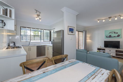 Cottesloe Sea Salt Abode - Executive Escapes - Tourism Noosa 7