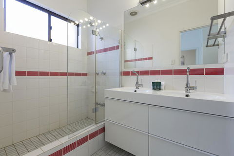Cottesloe Sea Salt Abode - Executive Escapes - Tourism Noosa 11