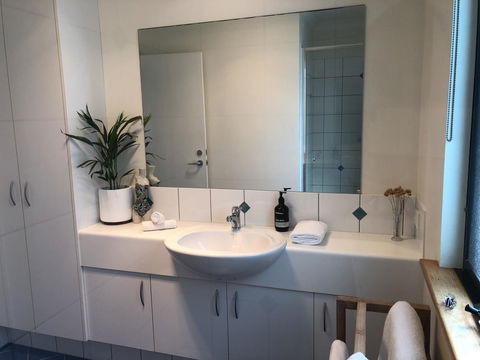 Orion Studio With Ocean Views - Tourism Noosa 10