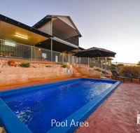 3 Kestrel Place - PRIVATE JETTY  POOL - Tourism Noosa