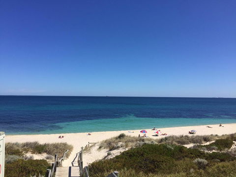 Cottesloe Beach On Napier - Tourism Noosa 12