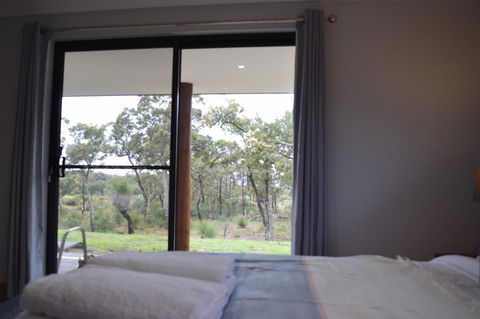 Eagle Bay House - Tourism Noosa 24