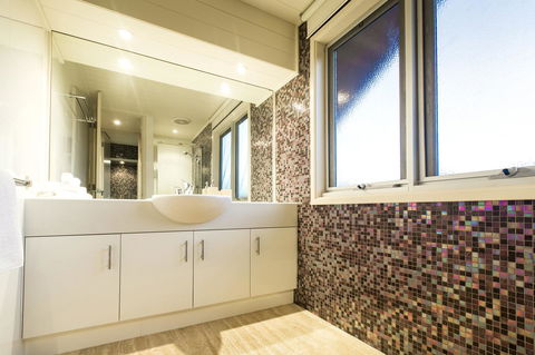 Arthouse - Tourism Noosa 24