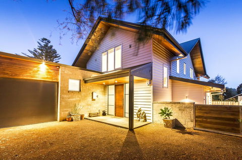 Arthouse - Tourism Noosa 26