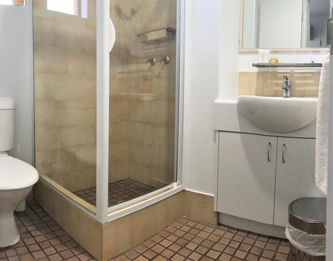 Trinity On Hampden - Tourism Noosa 13