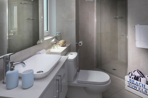 Cottesloe Blue Apartment - Executive Escapes - Tourism Noosa 1