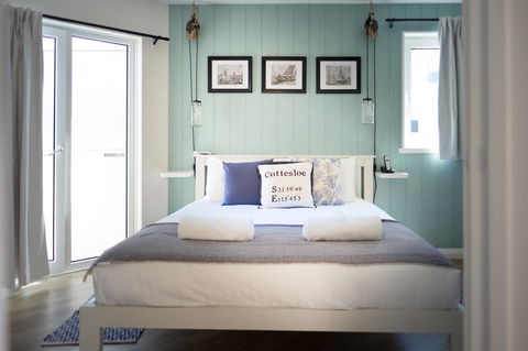 Cottesloe Blue Apartment - Executive Escapes - Tourism Noosa 2
