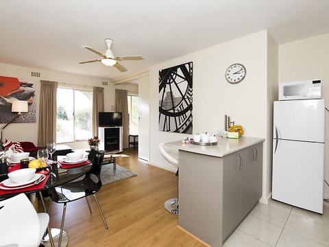 Style In Subiaco - Tourism Noosa 5