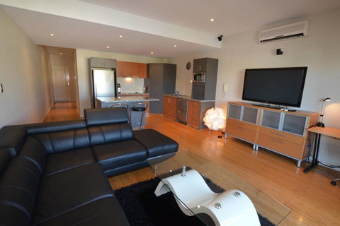 The Arcadia Apartment - Tourism Noosa 0