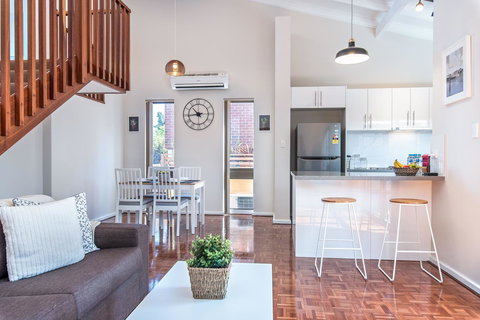 Lotus Perth Retreat - Tourism Noosa 7