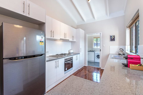 Lotus Perth Retreat - Tourism Noosa 8