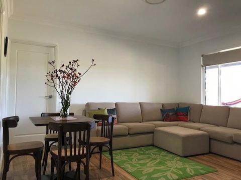 The Mains Guest House 2 Bedroom Farm Stay - Tourism Noosa 11