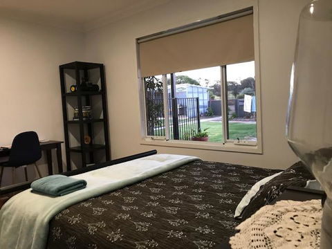 The Mains Guest House 2 Bedroom Farm Stay - Tourism Noosa 3