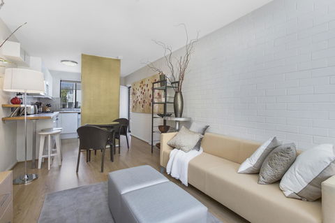 Gorgeous 26 1 Bed Designer Fitout Perfect Location - Tourism Noosa 24