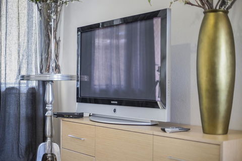 Gorgeous 26 1 Bed Designer Fitout Perfect Location - Tourism Noosa 3