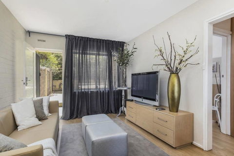 Gorgeous 26 1 Bed Designer Fitout Perfect Location - Tourism Noosa 35