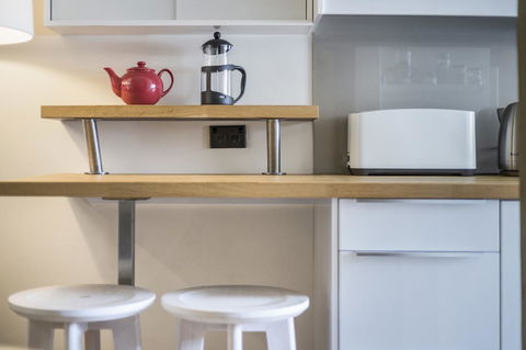 Gorgeous 26 1 Bed Designer Fitout Perfect Location - Tourism Noosa 19