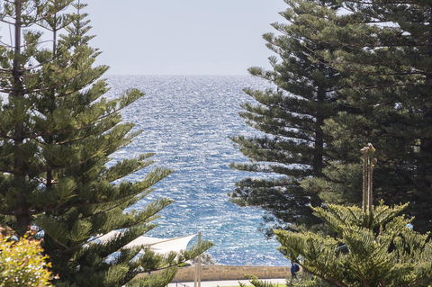 Cottesloe Marine Apartment - Executive Escapes - Tourism Noosa 3