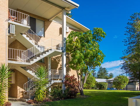 Cottesloe Beach Pines Apartment - Tourism Noosa 11
