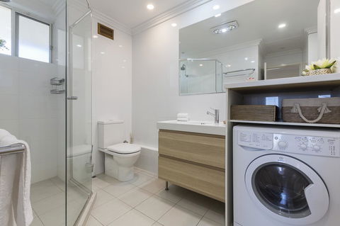 Cottesloe Beach Pines Apartment - Tourism Noosa 10