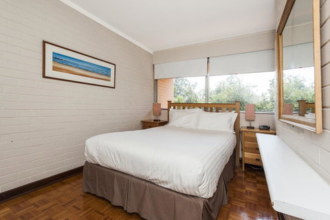 Rosalie 35 - Tourism Noosa 16