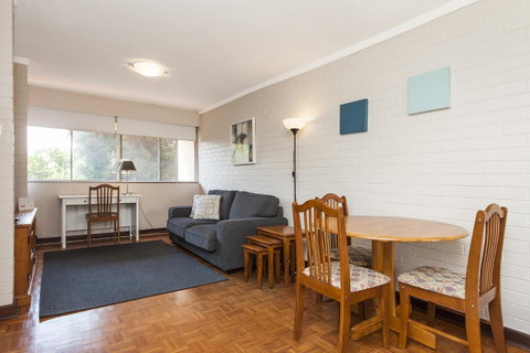 Rosalie 35 - Tourism Noosa 7