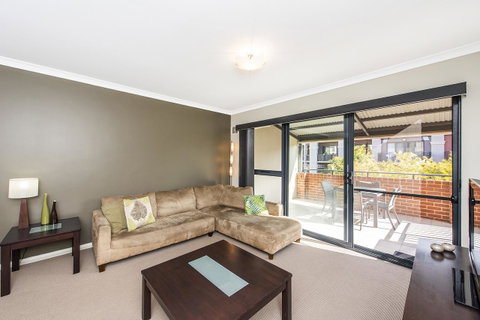 Subiaco Emporium Apartment - Tourism Noosa 13