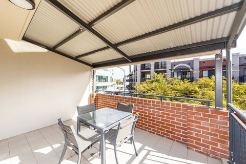 Subiaco Emporium Apartment - Tourism Noosa 9