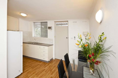 Cunningham Terrace 8 - Tourism Noosa 4