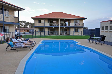 Pinnacles Edge Resort - Tourism Noosa 3