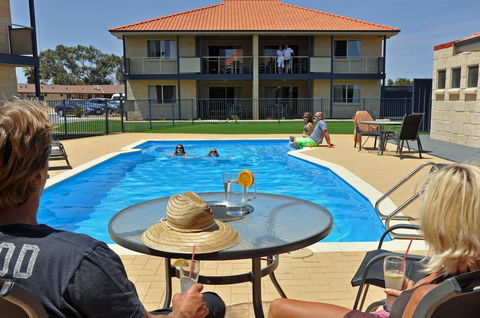 Pinnacles Edge Resort - Tourism Noosa 0