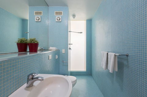 Cottesloe Tree Top Studio - Executive Escapes - Tourism Noosa 11