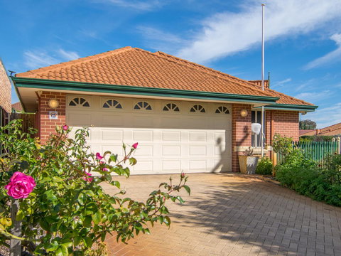 Ascot On Swan Bed & Breakfast - Tourism Noosa 12