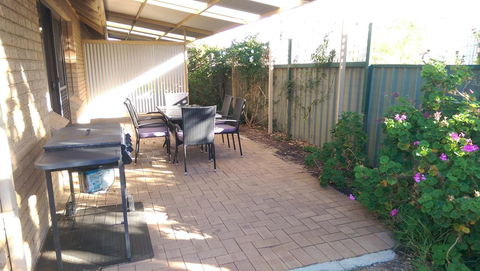 Kestrel Chalets - Tourism Noosa 3