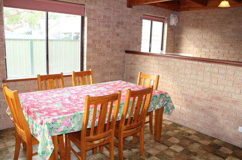 Kestrel Chalets - Tourism Noosa 20