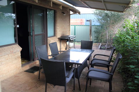 Kestrel Chalets - Tourism Noosa 11