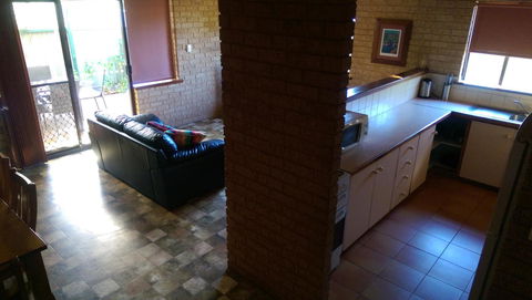 Kestrel Chalets - Tourism Noosa 4